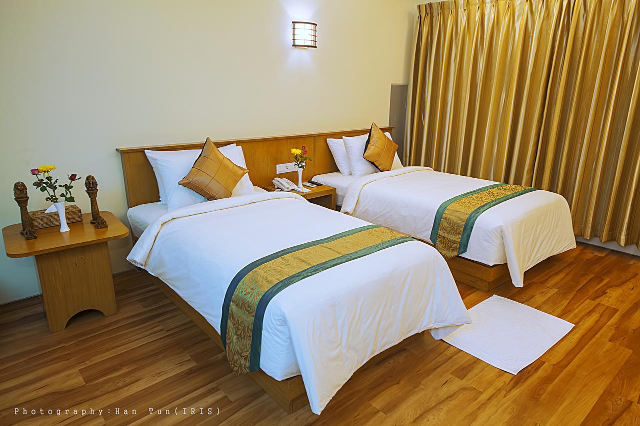 Ngwe Moe Hotel Mawlamyine Buitenkant foto