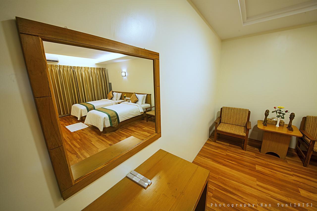 Ngwe Moe Hotel Mawlamyine Buitenkant foto