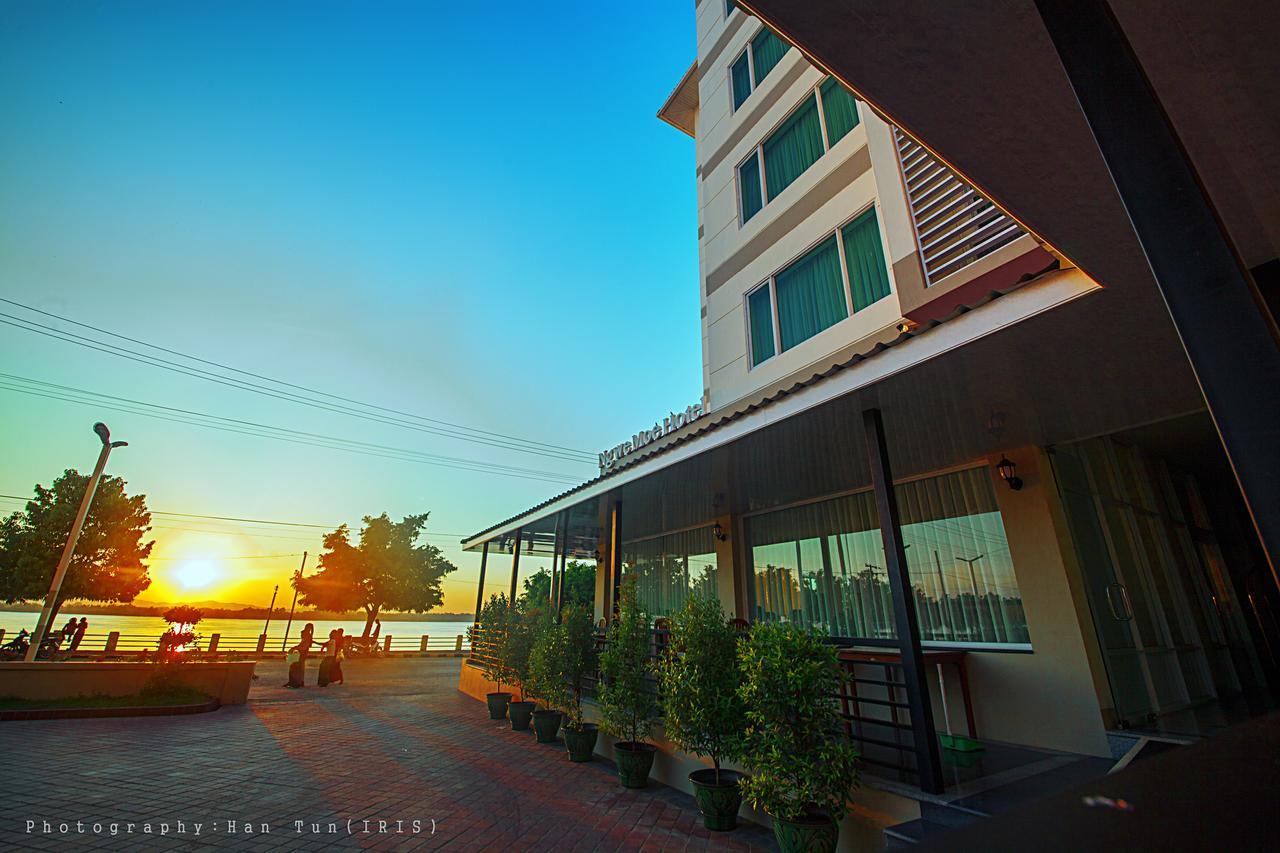 Ngwe Moe Hotel Mawlamyine Buitenkant foto