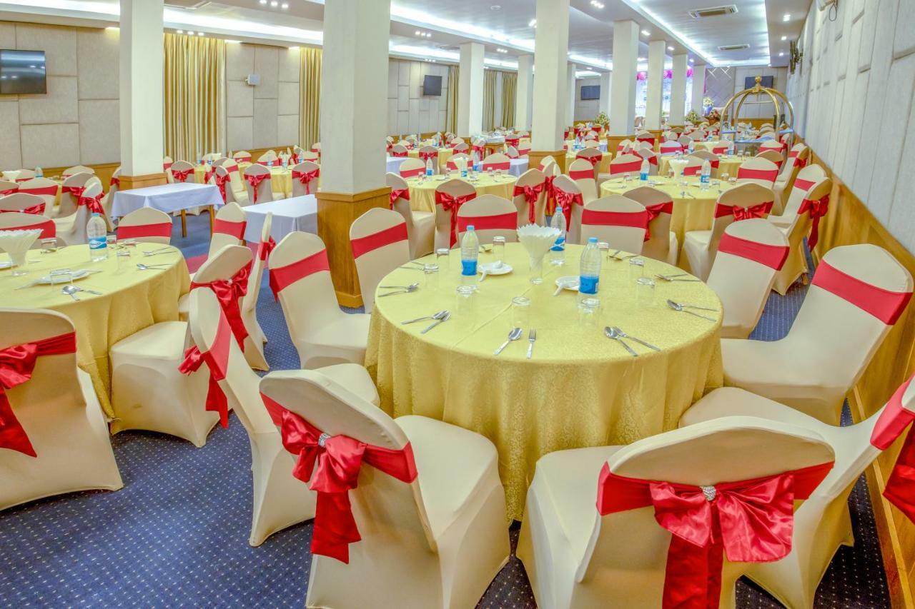 Ngwe Moe Hotel Mawlamyine Buitenkant foto