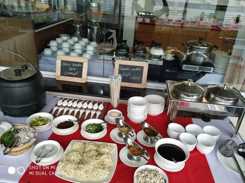 Ngwe Moe Hotel Mawlamyine Buitenkant foto